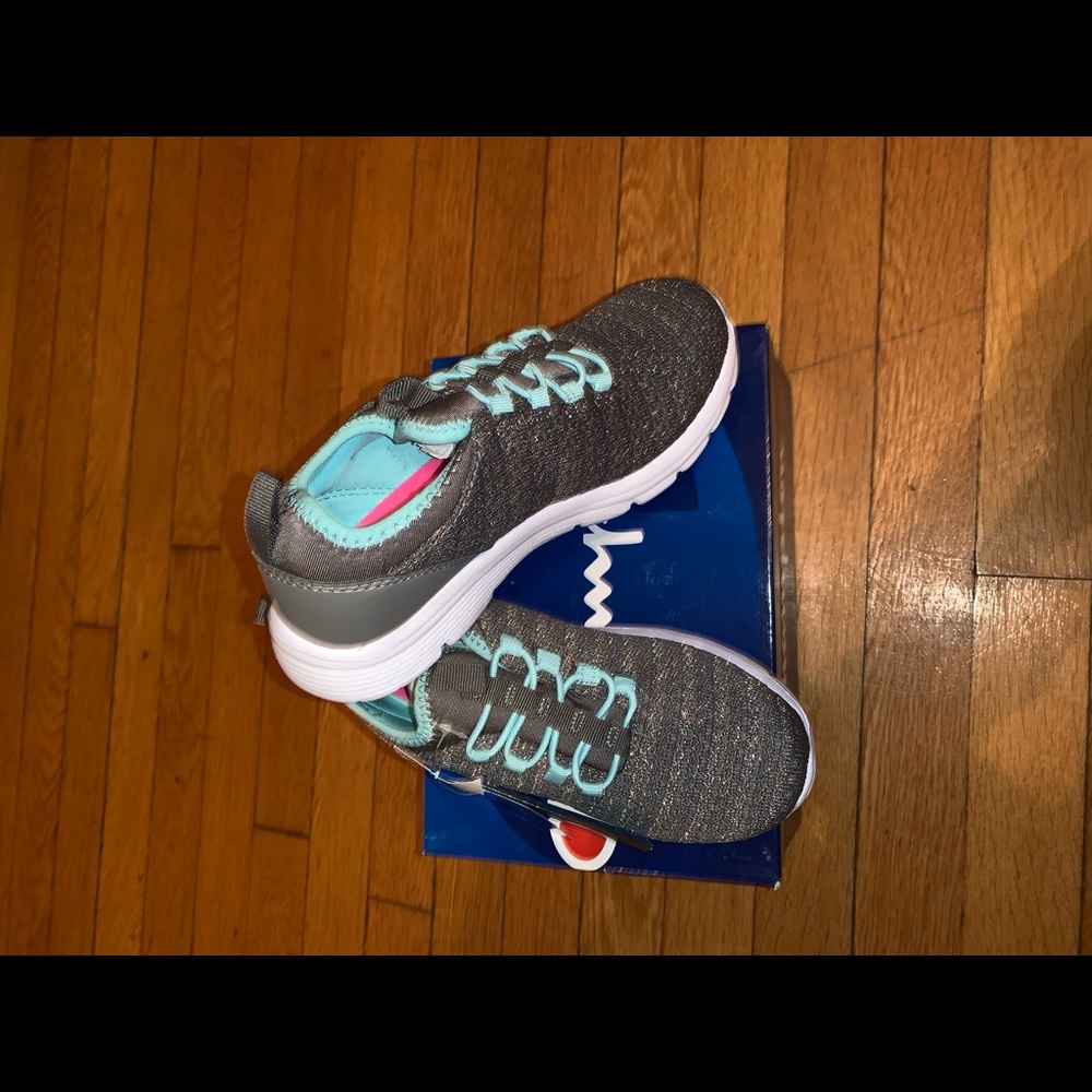 Girls NIB sneakers